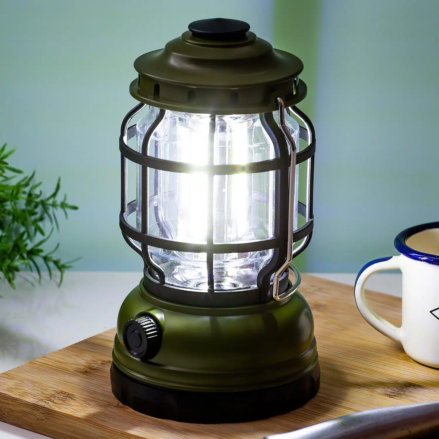 Gefรผhrte Campinglaterne