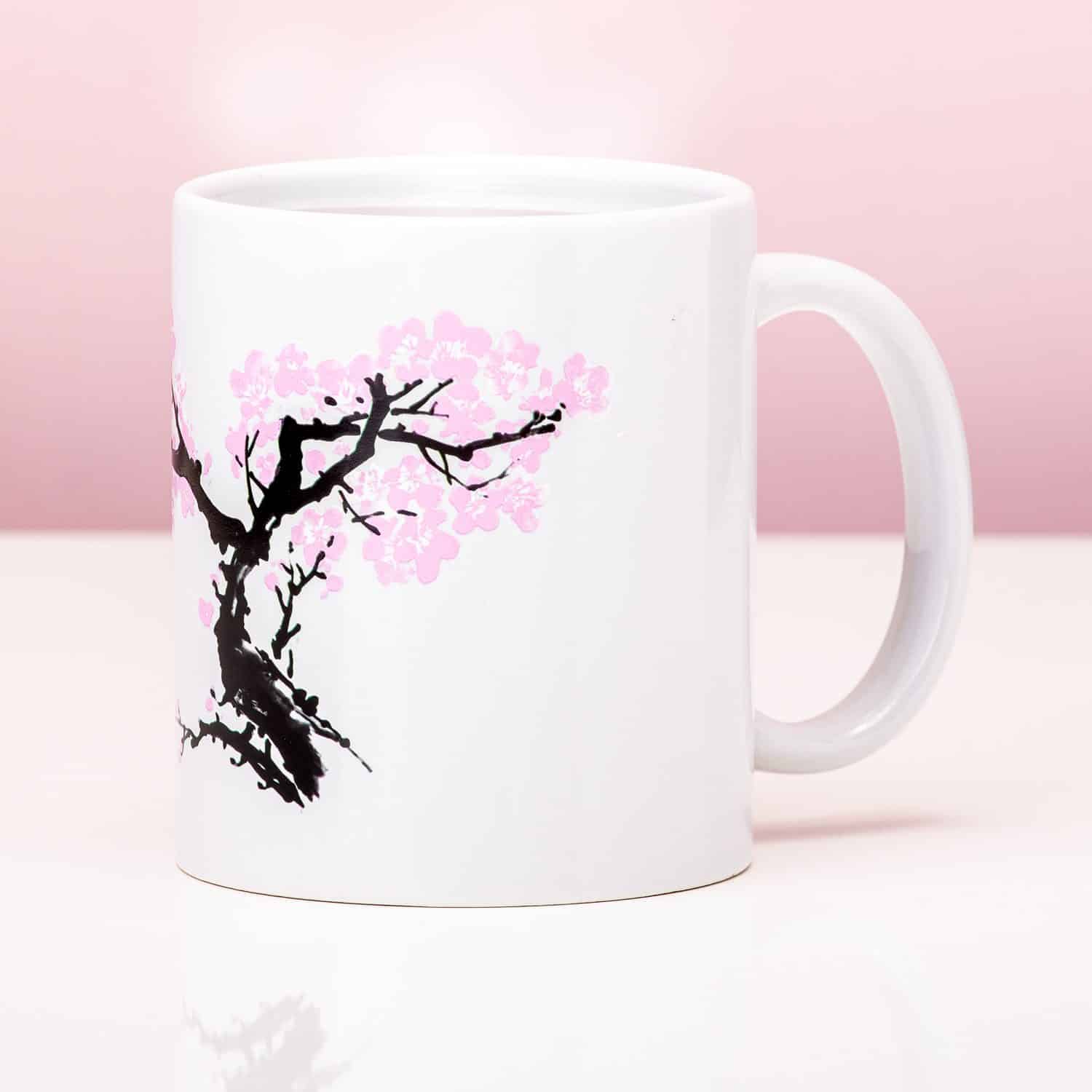 Wärmeempfindliche Kirschblüten-Tasse