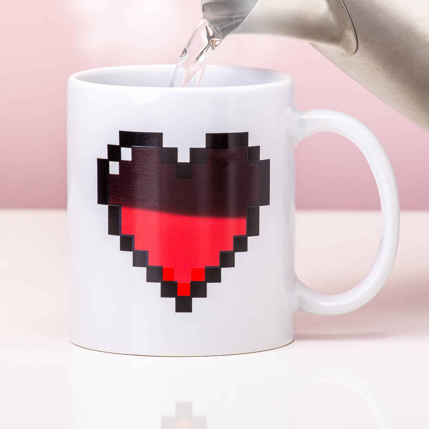 Wärmeempfindliche Tasse Pixelherz