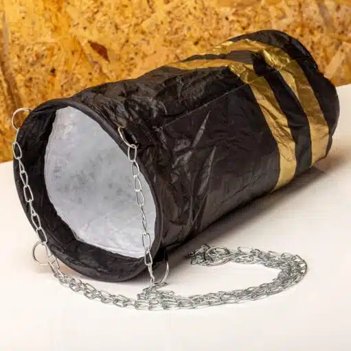 Blumentopf als Boxsack