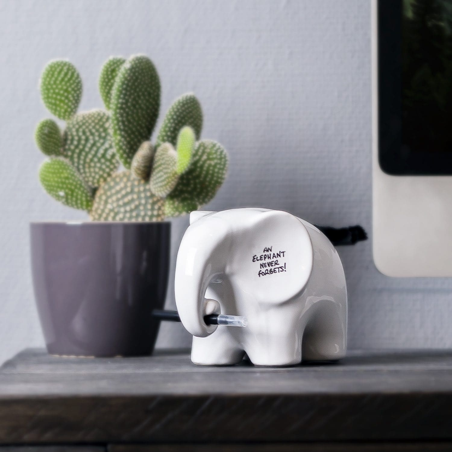 Memo-Elefant mit Stift