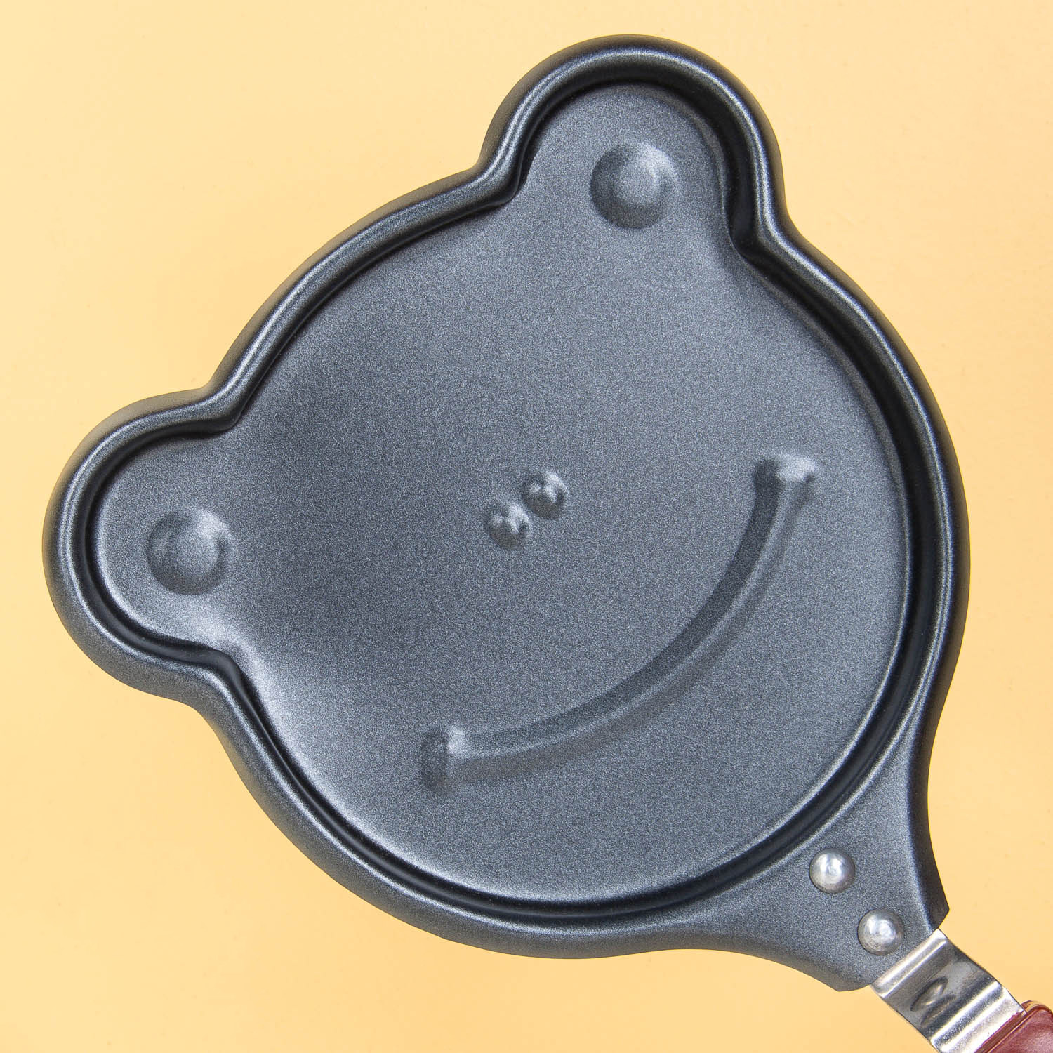 Frying pan, frog-Detail